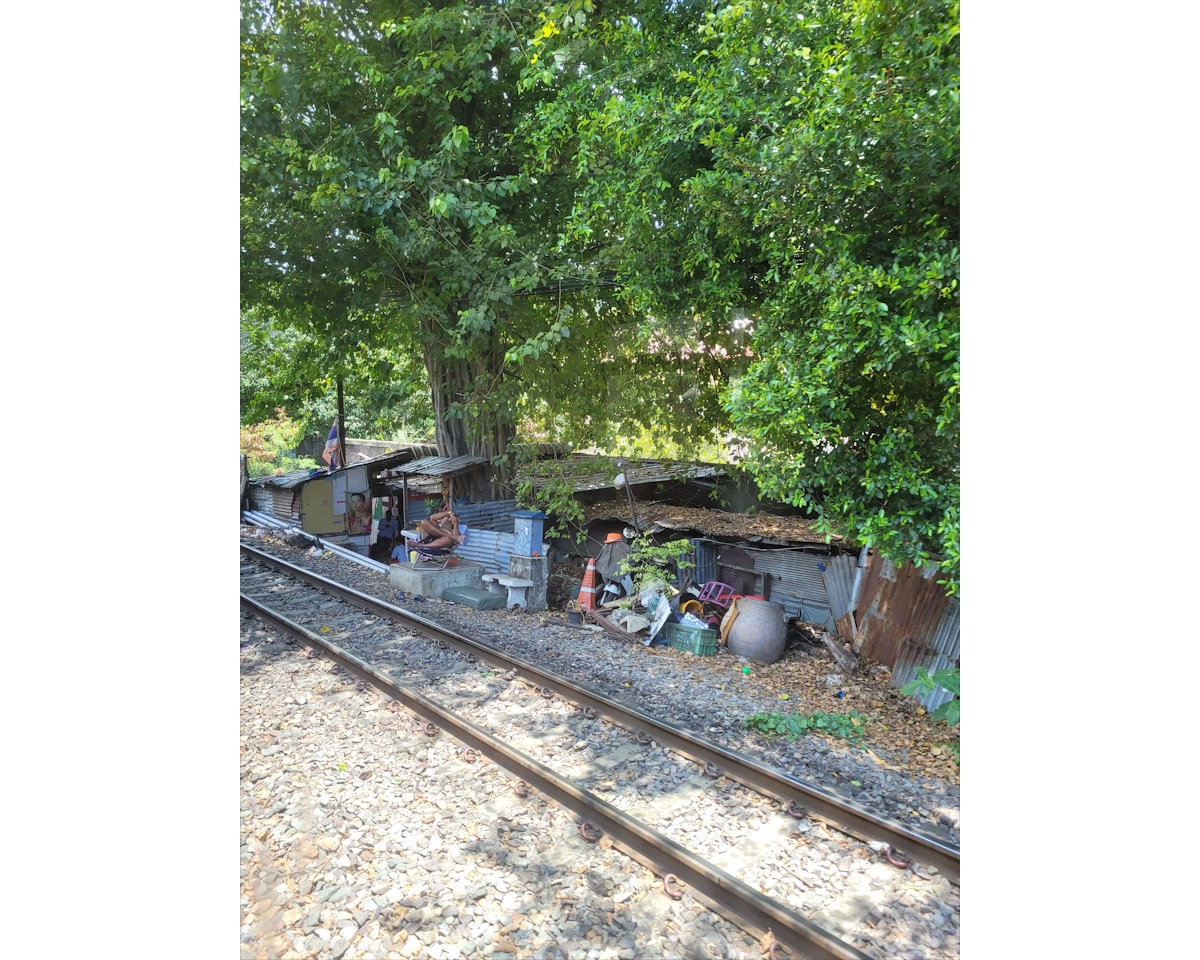 Train Ride from Bangkok to Prachuap