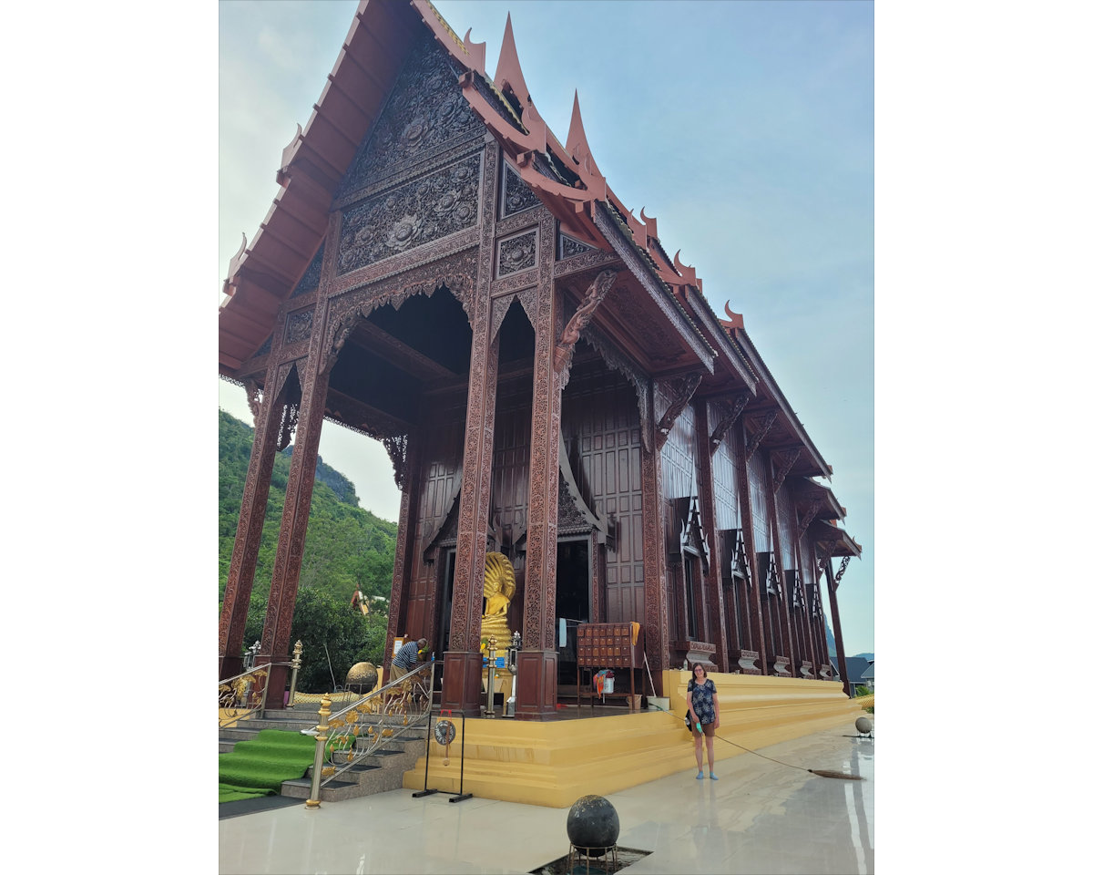 Wat Ao Noi