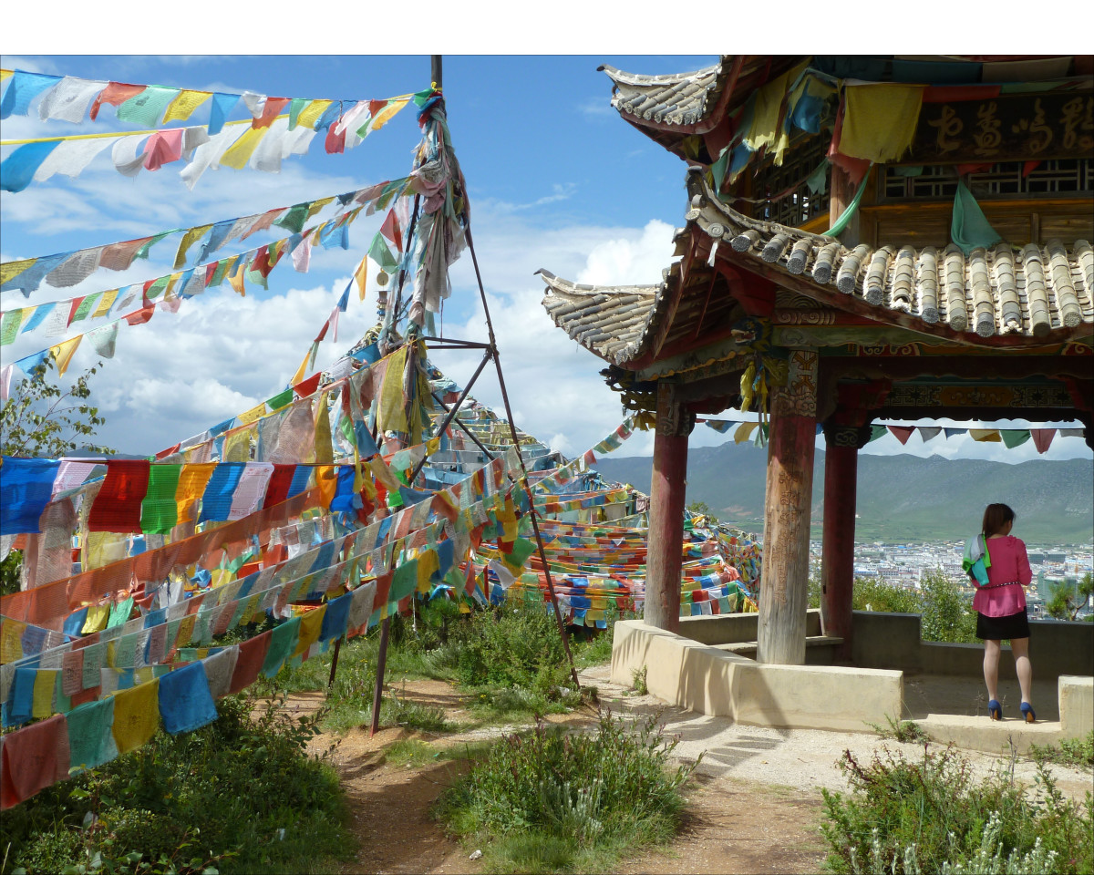 Shangri-La - Hundred Chicken Temple (Baiji)