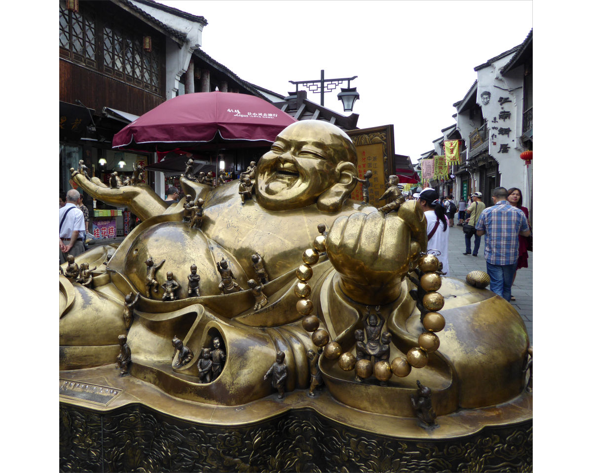 Hangzhou - Buddha image at Wushan Square