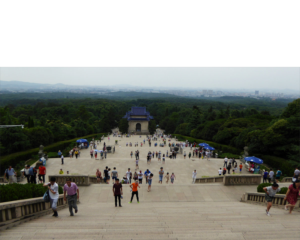 Nanjing - Sun Yat-sen Mausoleum